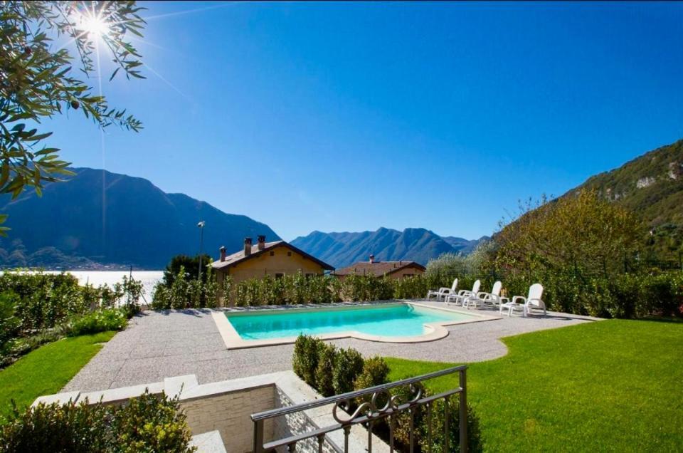 La Bella Ossuccio Villa Bagian luar foto
